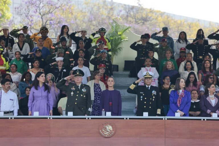 Sheinbaum conmemora 8M en Campo Marte: Reconoce papel de mujeres en Fuerzas Armadas