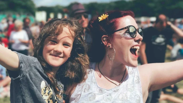 Los 10 países más felices del mundo en 2026 según la Universidad de Oxford