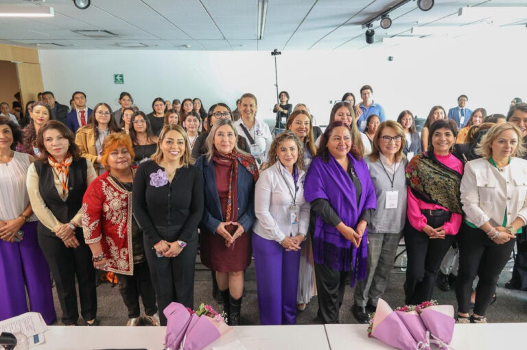 Diputados Ginna Guzmán y Homero Barrera participan en foro por la paridad de género