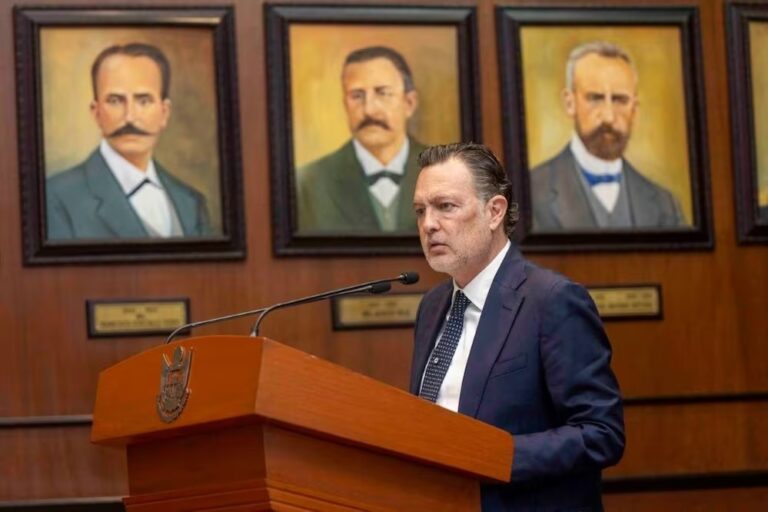 Mauricio Kuri presenta la plataforma «Transparencia en un mismo sitio» en Querétaro