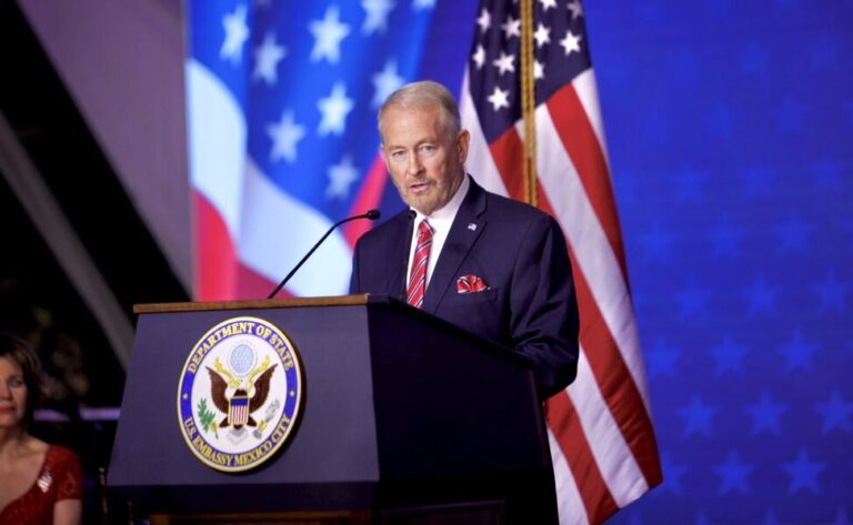 Mueren dos oficiales de la embajada de EE. UU. y el director de la AEI en accidente en Chihuahua