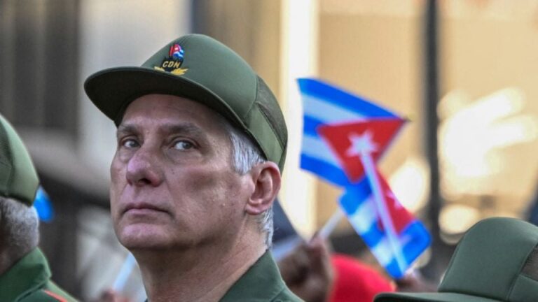 Cuba denuncia «asedio permanente» y amenaza de agresión militar por parte de EE. UU.