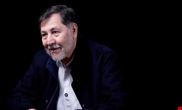 Gerardo Fernández Noroña abandona entrevista tras cuestionamientos por lujos y propiedad en Tepoztlán
