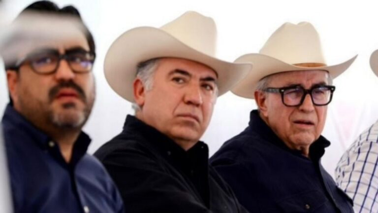 Gobernador Rocha Moya y funcionarios de Sinaloa comparecen ante FGR por acusaciones de narcotráfico de EU