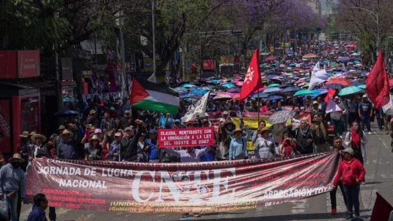 CNTE anuncia huelga nacional y plantón en el Zócalo a días del inicio del Mundial 2026