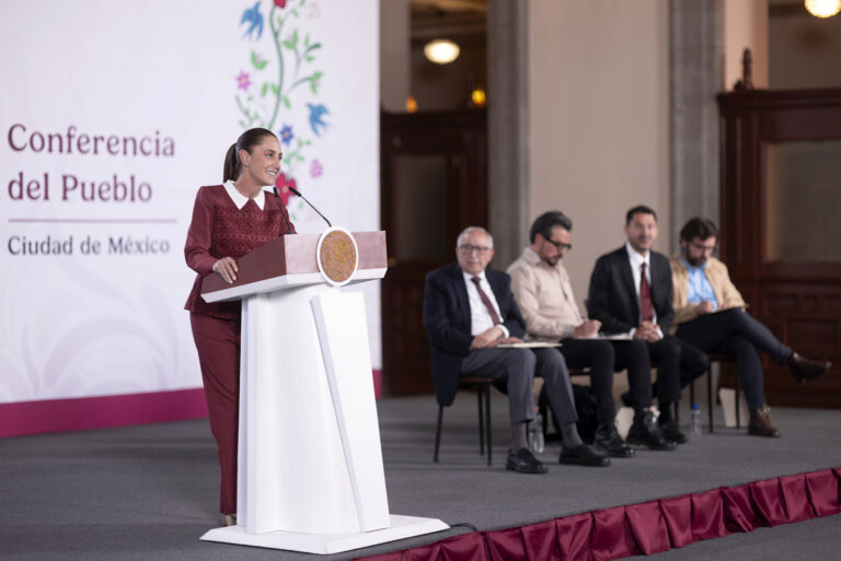 Sheinbaum pide a embajador Ronald Johnson respetar asuntos internos de México y limitarse a la cooperación bilateral