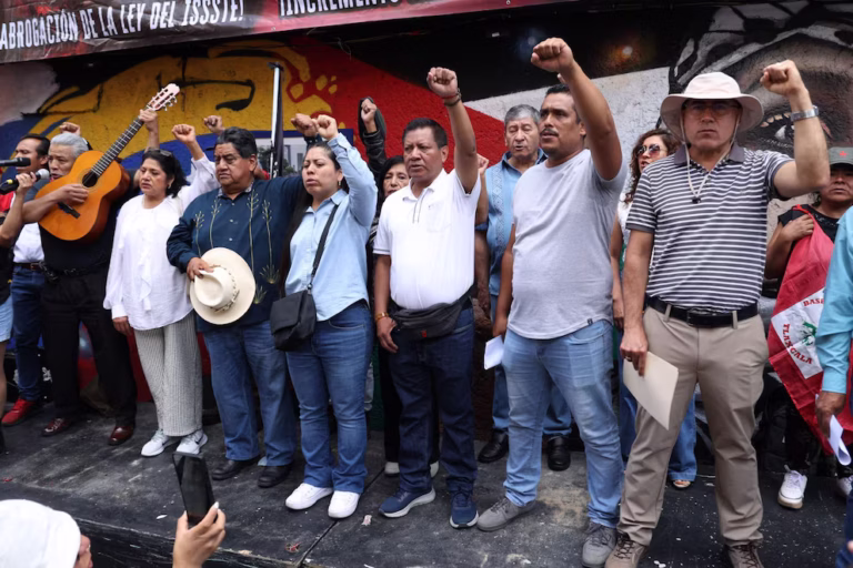 CNTE decreta receso de la huelga nacional y anuncia regreso a las aulas