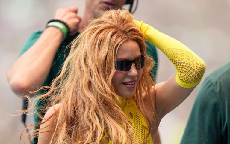 ¿Era la Shakira real? Teorías inundan redes por presentación con lentes de sol en la inauguración del Mundial 2026