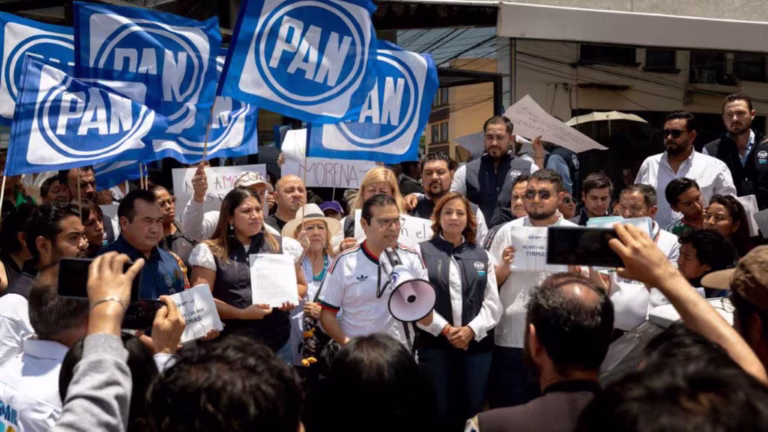 PAN solicita formalmente al INE la pérdida de registro de Morena por presunto financiamiento ilícito