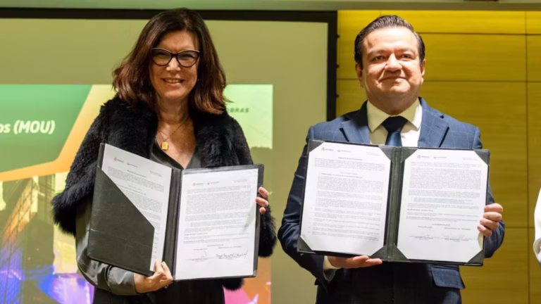 Pemex y Petrobras firman histórico acuerdo estratégico de cooperación petrolera