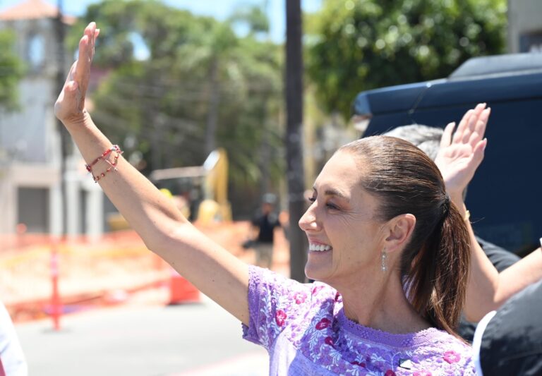 Políticos y gabinete felicitan a la presidenta Claudia Sheinbaum por su cumpleaños 64