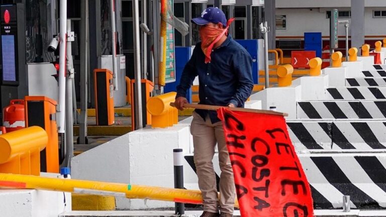 CNTE anuncia la toma de casetas de acceso a la Ciudad de México para este lunes