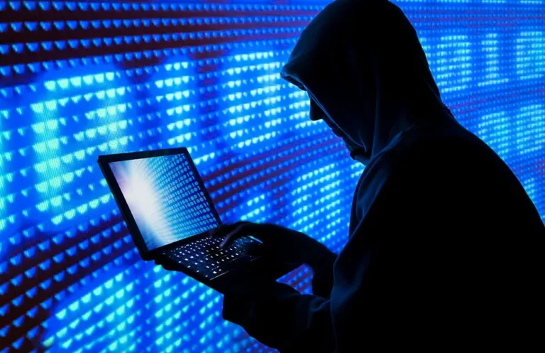 Cárteles mexicanos hackean celulares de tropas de EE. UU. en la frontera tras muerte de El Mencho