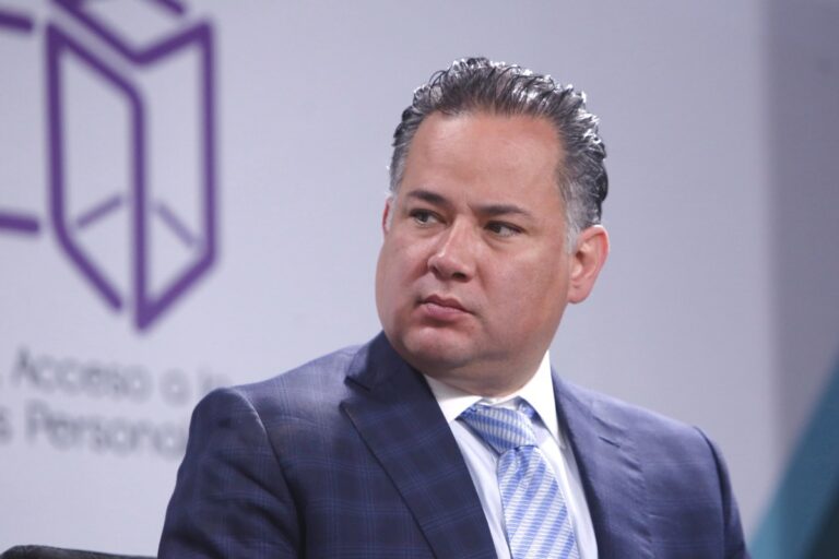 Santiago Nieto Castillo formaliza registro electrónico para la Coordinación de la 4T en Querétaro