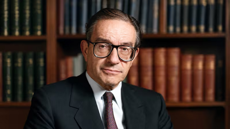 Fallece a los 100 años Alan Greenspan, el legendario expresidente de la Fed que moldeó la economía global