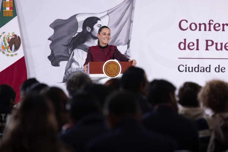 Claudia Sheinbaum acusa a EE. UU. de proteger al Cártel de Sinaloa y anuncia revelaciones en su mañanera