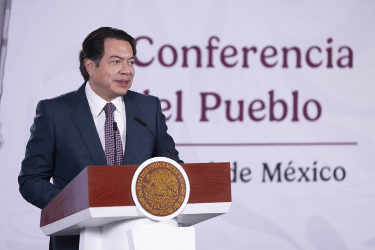 SEP anuncia la revisión de colegios militarizados en México tras el caso Dafne Zapata