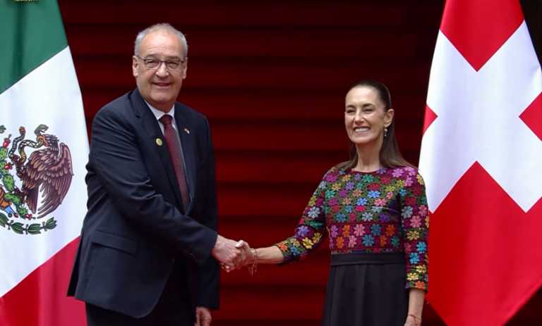 Claudia Sheinbaum recibe al presidente de Suiza Guy Parmelin en Palacio Nacional para reunión bilateral
