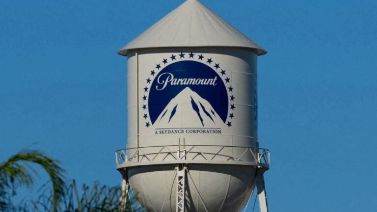 Juez frena temporalmente la fusión de Warner Bros y Paramount tras demanda encabezada por California
