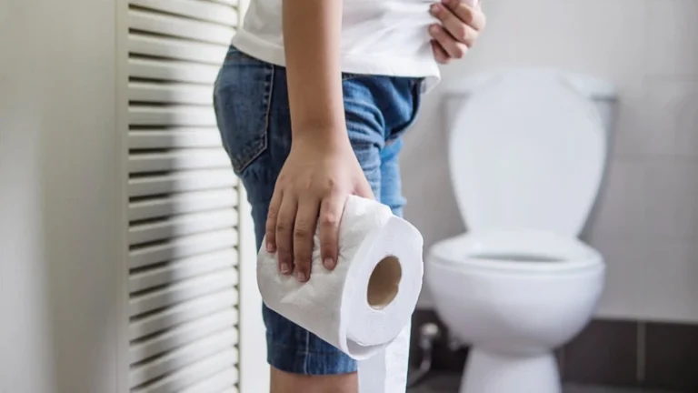 México emite alerta epidemiológica por brote de ciclosporiasis en Estados Unidos