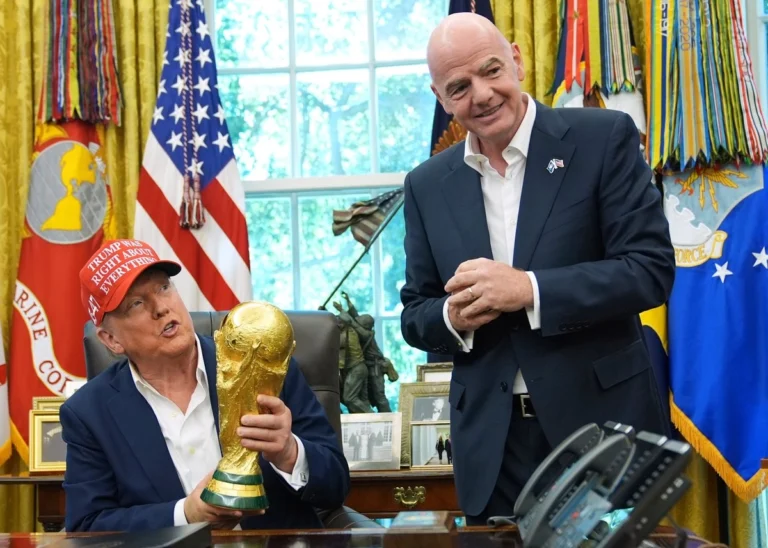Crecen las exigencias de renuncia para Gianni Infantino tras polémica decisión con el gobierno de EE. UU.