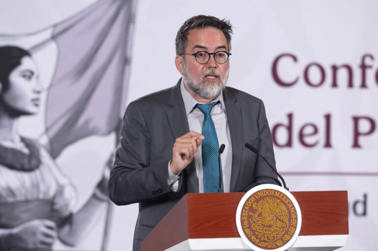 Exingeniero de Meta denuncia en La Mañanera que Instagram expone a menores a contenidos de autolesión y suicidio