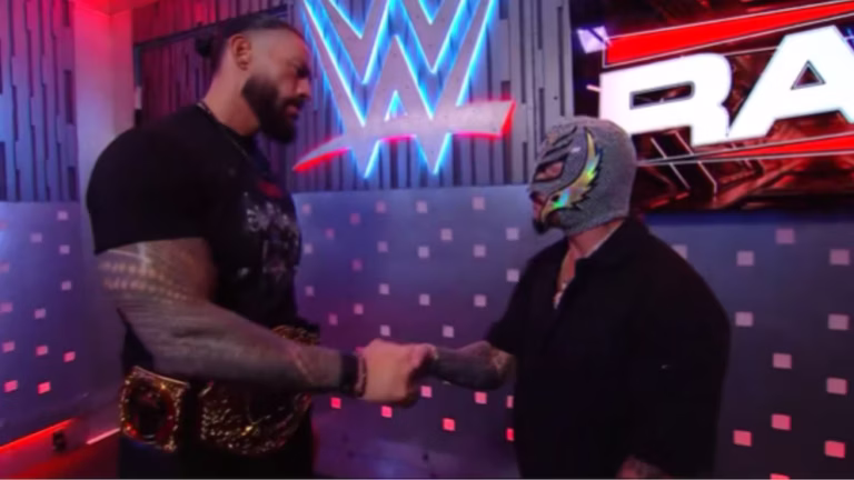 Roman Reigns defenderá el Campeonato Mundial de Peso Completo en la Arena CDMX