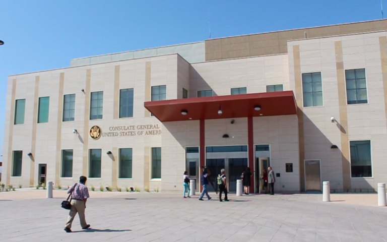 Consulado de EE. UU. emite alerta de seguridad y suspende operaciones en Mexicali