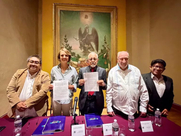 Acervo histórico de Querétaro aumenta con la donación de 257 piezas al Museo de la Restauración