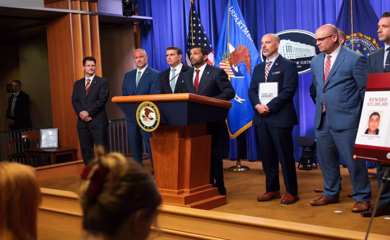 EE. UU. anuncia recompensas por líderes del CJNG e inicia acusaciones por fraude en tiempos compartidos