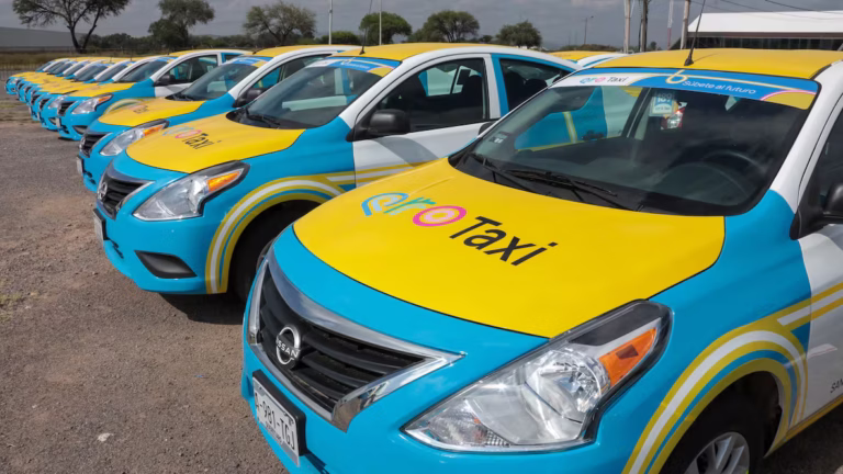 AMEQ concluye asignación de folios para la segunda convocatoria de QroTaxi