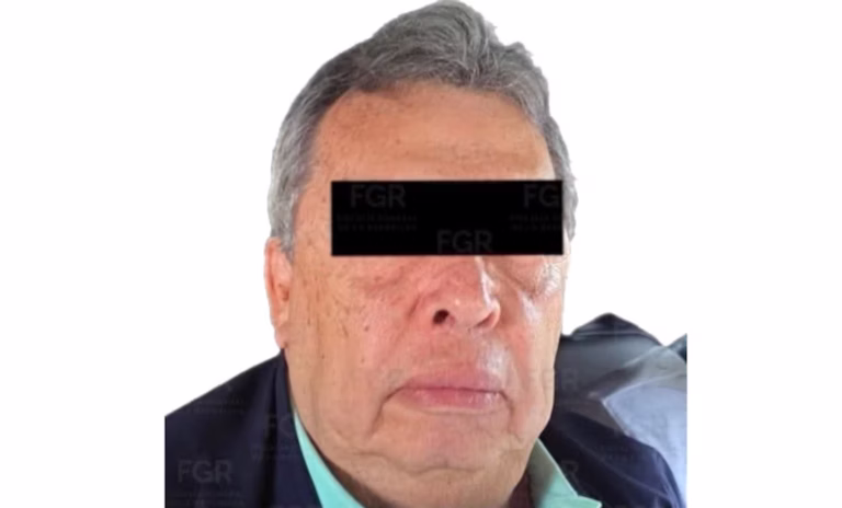 Vinculan a proceso a Ángel Aguirre por desaparición forzada en el caso Ayotzinapa