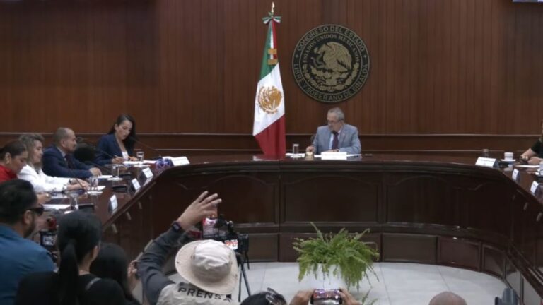 Congreso de Sinaloa otorga por unanimidad segunda licencia a Rubén Rocha Moya