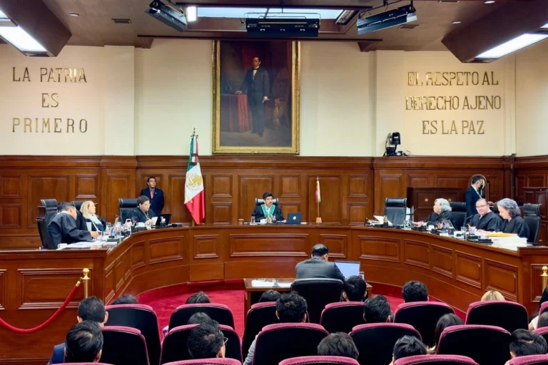 Sheinbaum condena restablecimiento de gastos médicos en la SCJN