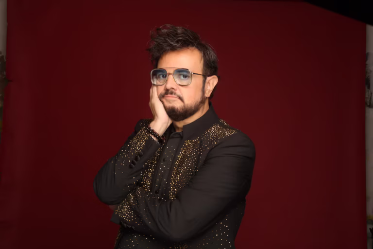 Aleks Syntek anuncia que se irá de México tras polémica y abucheos en show del Grito de Independencia