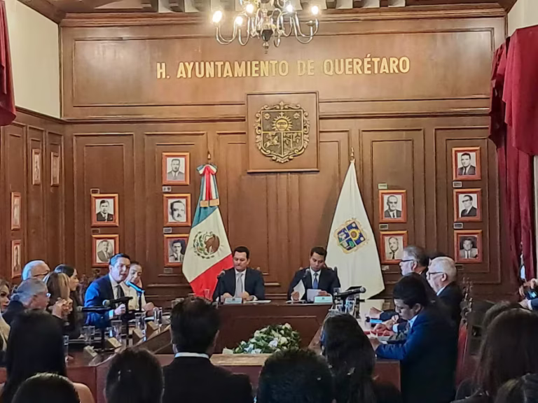 «Hicimos de la cercanía la bandera primordial»: Felifer Macías rinde su Segundo Informe en Querétaro