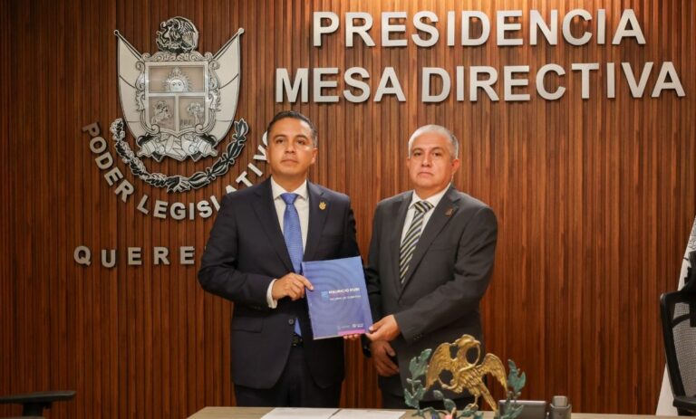 Legislatura de Querétaro recibe el V Informe de Gobierno del Poder Ejecutivo durante sesión del Pleno
