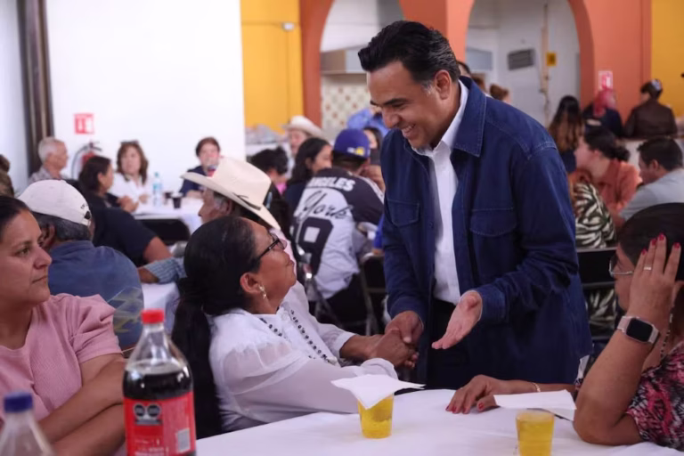 Luis Nava renuncia a la Sedesoq para buscar la gubernatura de Querétaro en 2027