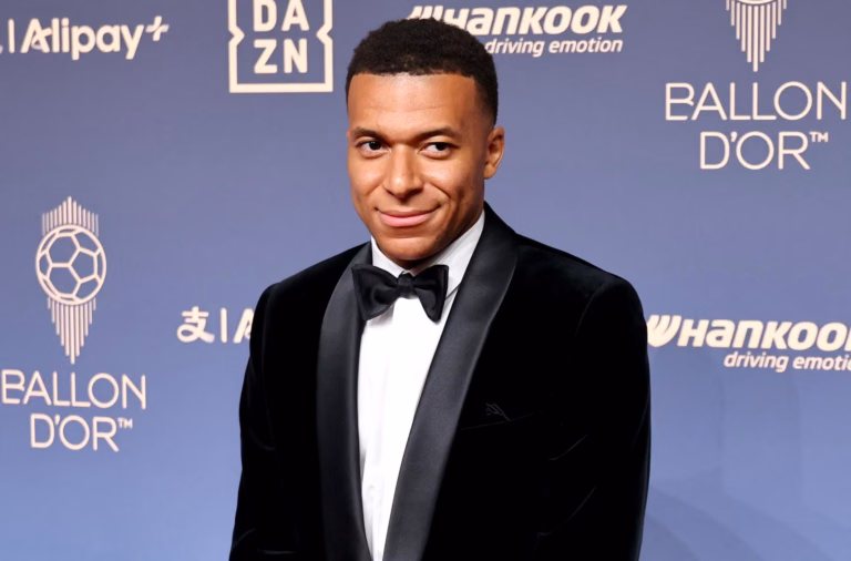Kylian Mbappé genera tensión diplomática con China tras burlarse de un meme y pide disculpas públicas