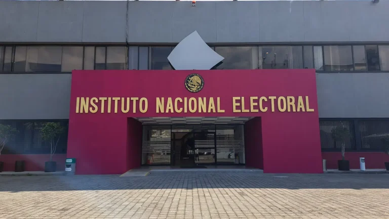 Contralor del INE denuncia oligopolio de material electoral: 5 empresas han ganado más de 2 mil 400 mdp