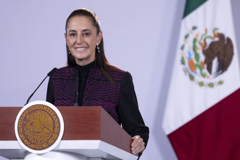 Sheinbaum cuestiona actuar del exfiscal César Jáuregui en caso CIA: “¿Cómo un fiscal es el primero que viola la ley?”