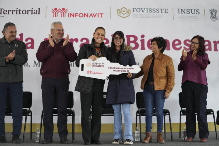 Claudia Sheinbaum encabeza entrega de créditos Infonavit y consolida plan de vivienda digna desde Morelia