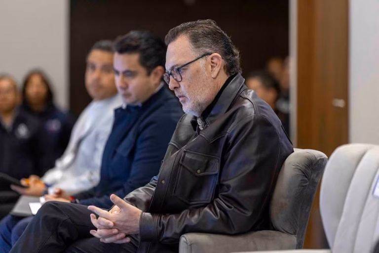 Llama gobernador a mantener la voluntad de escucharse