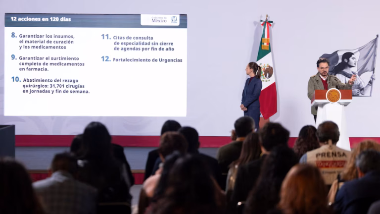 Claudia Sheinbaum y Zoé Robledo presentan plan emergente de 12 acciones para transformar el IMSS en 120 días