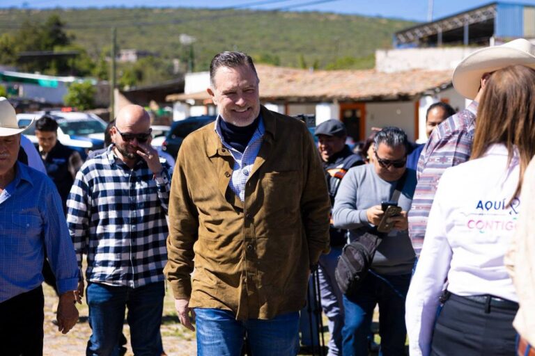 Mauricio Kuri autoriza cuarta etapa del camino Cerro Gordo–El Sitio en San Juan del Río