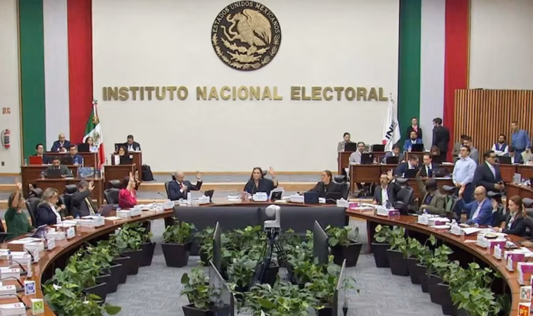 PRI y Morena coinciden en frenar nombramientos en los OPLE ante crisis en el INE