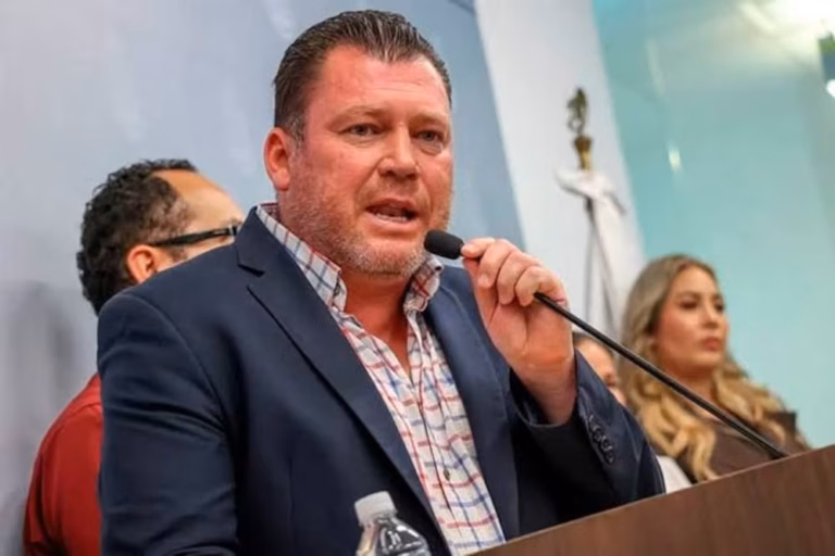 Llama Edgar Inzunza a frenar la violencia en el fútbol llanero en Querétaro