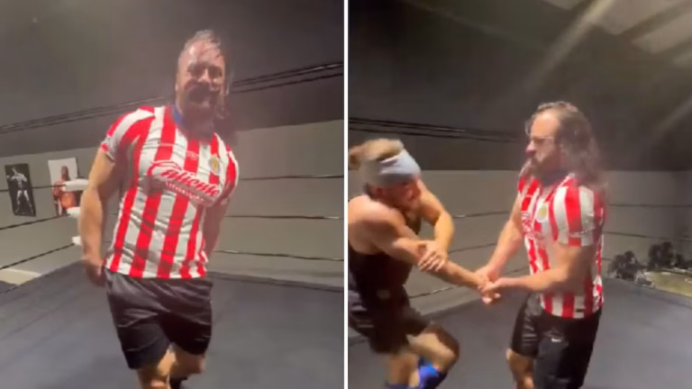 Drew McIntyre, figura de la WWE, entrena con la camiseta de Chivas y emociona a la afición rojiblanca