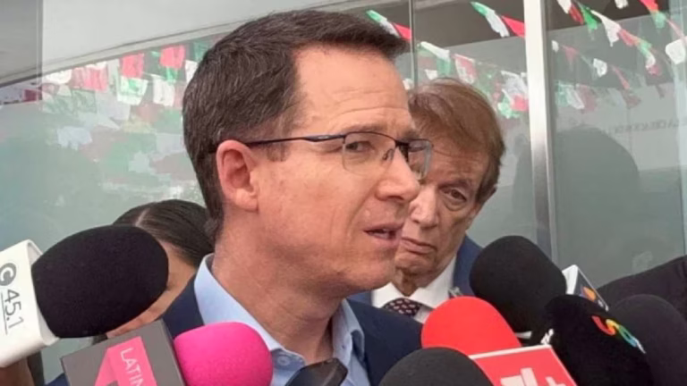 Ricardo Anaya arremete contra Morena por aumento de deuda pública en México
