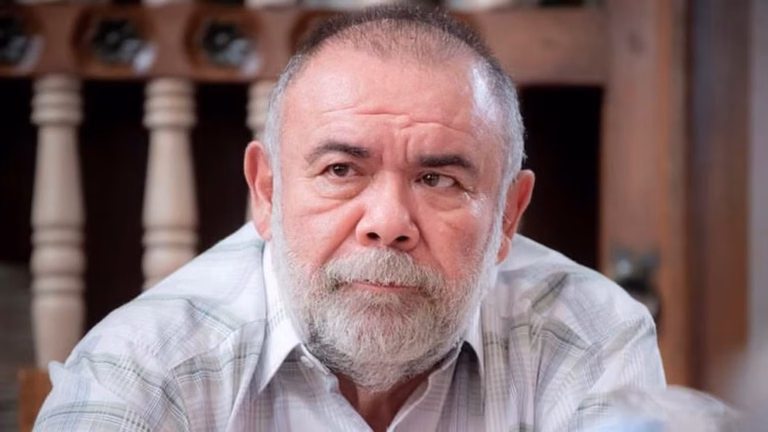 Entorno de Jesús Ochoa detalla cuál es su estado de salud tras caer 10 metros en un elevador